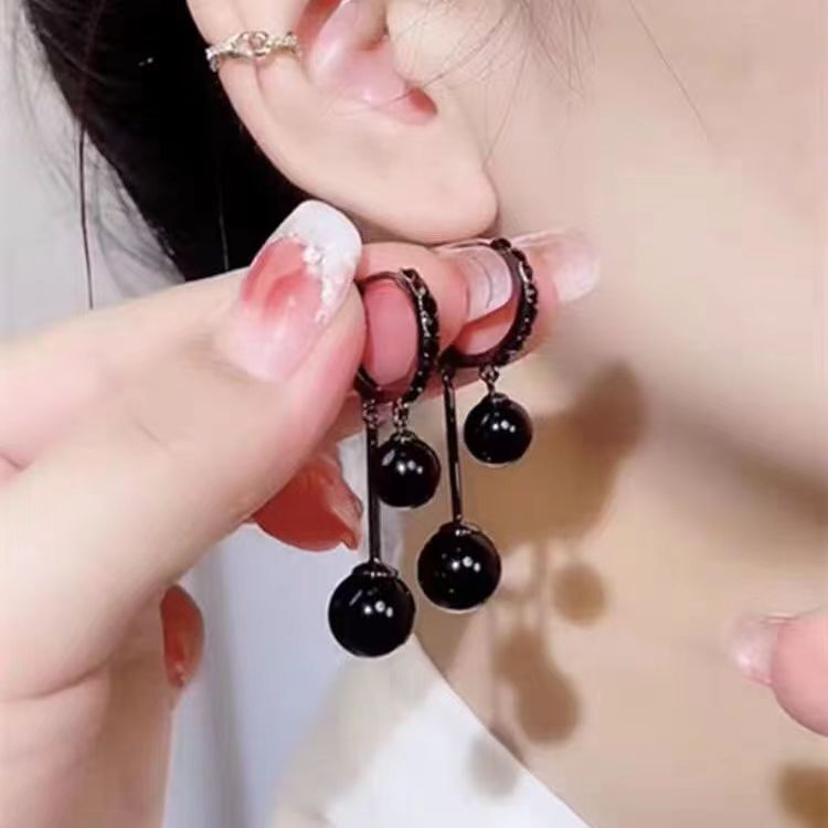 Tassel earrings pendant sense super fairy temperament retro trendy black ball ball earrings female niche design sense all-match earrings