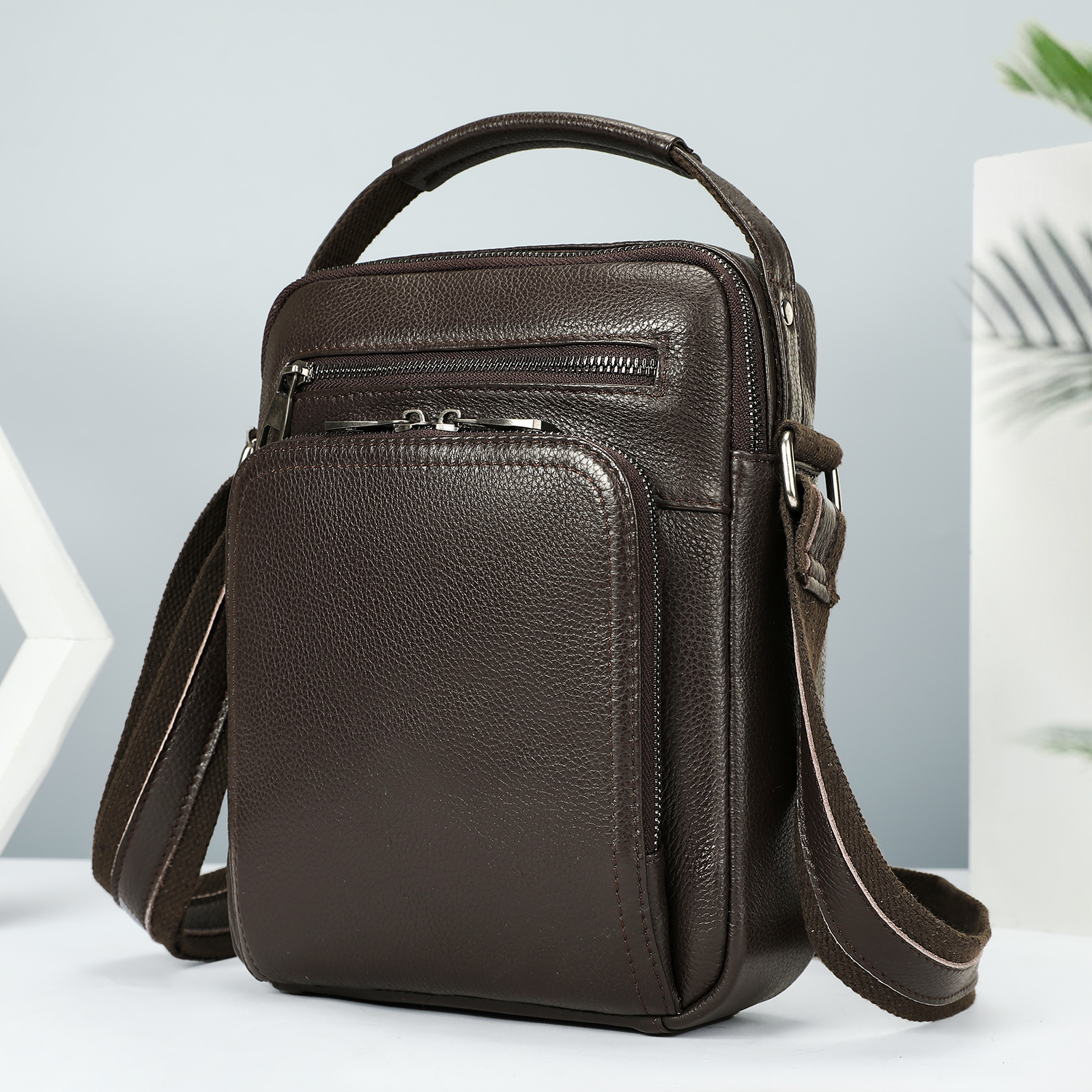 Ventas transfronterizas calientes de cuero para hombres mochila deportiva al aire libre mochila texturizada retro colección de bolsos de hombro