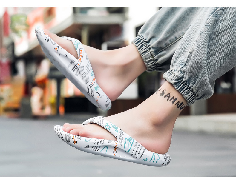 2024 cross-border new flip-flops for men summer large size flip-flops for men lightweight non-slip outdoor couple beach shoes_voghion.com