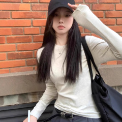 ミルク白灰丸襟正肩長袖修身純色tシャツ女性早秋新高級感インナーシャツ上着