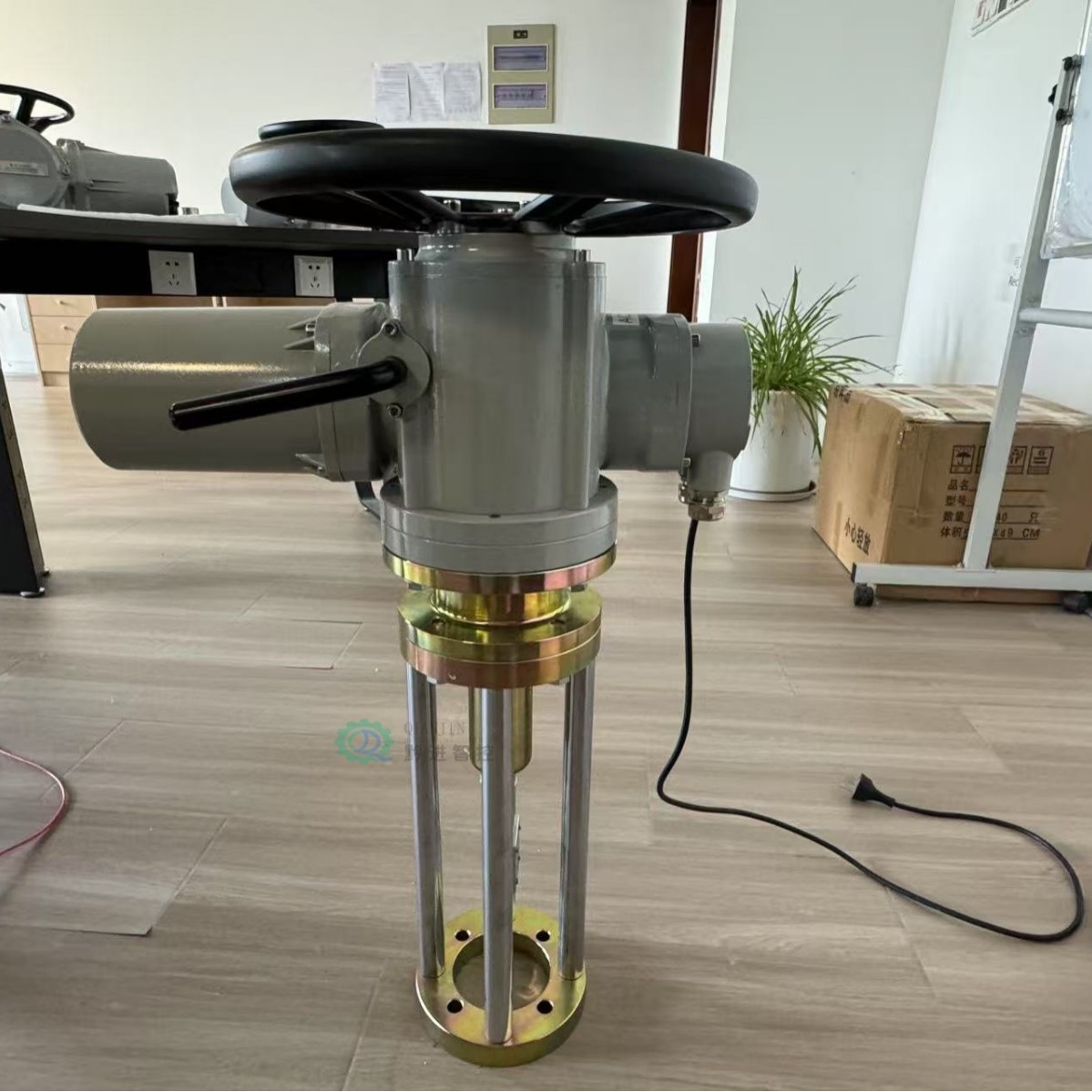 水处理智能开关型电动执行器DZW90手电两用AC380V远程就地控制