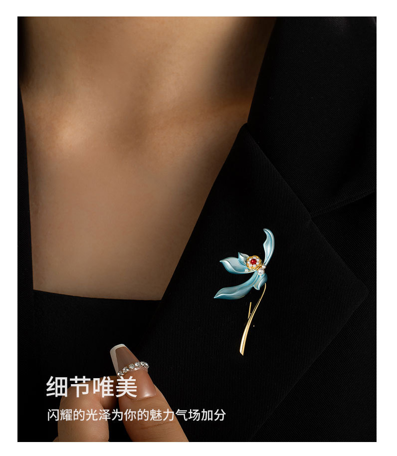 新款国风时尚优雅莲花胸针小众设计简约百搭花朵别针