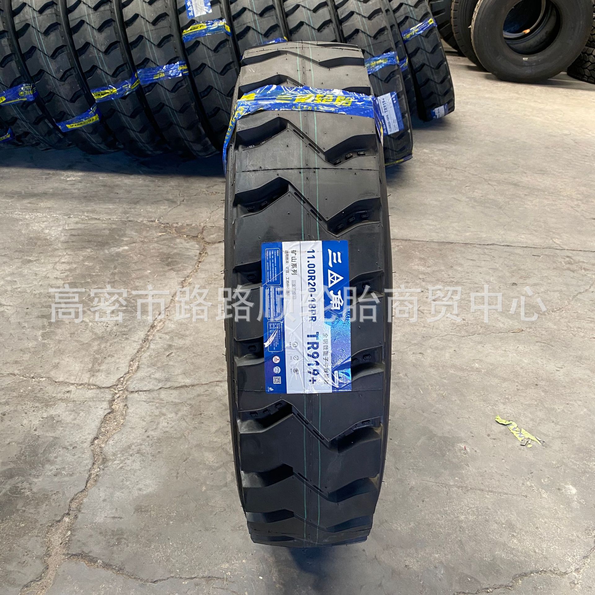 厂家供应三角矿山花纹卡车钢丝胎10.00R20 11.00R20 12.00R20