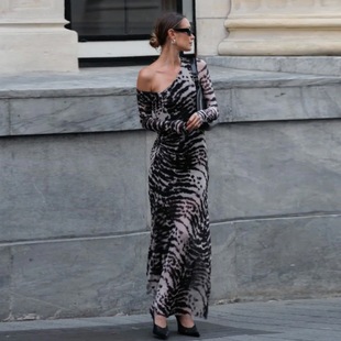 �W���LŮ�b2025�＾�¿�r�Џ͹��Ը�¶����R�y�����L���B��ȹŮ