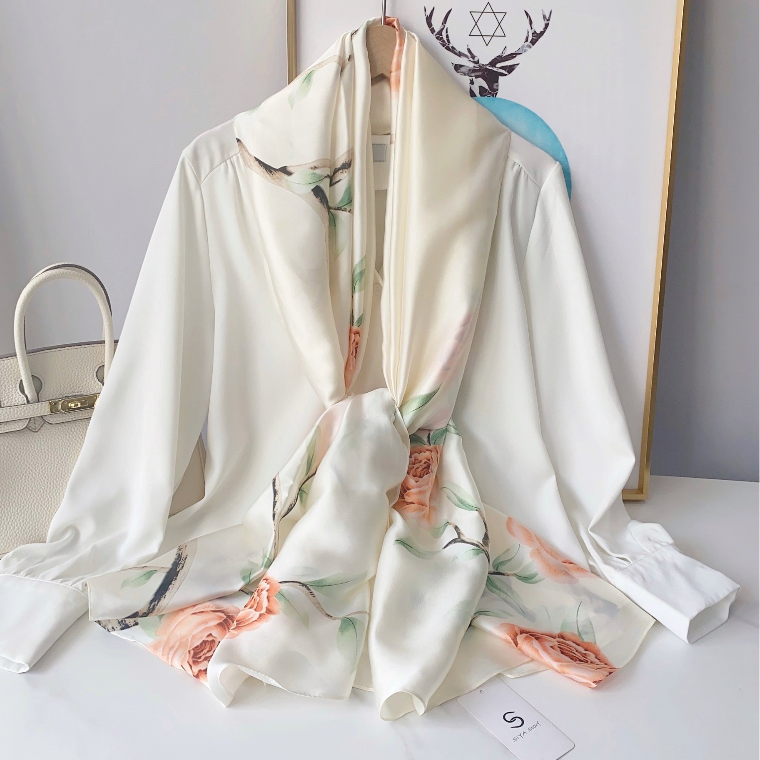 Beige Rosa impreso bufanda de las mujeres de verano de seda artificial delgada protector solar chal largo madre viajes fotografía bufanda