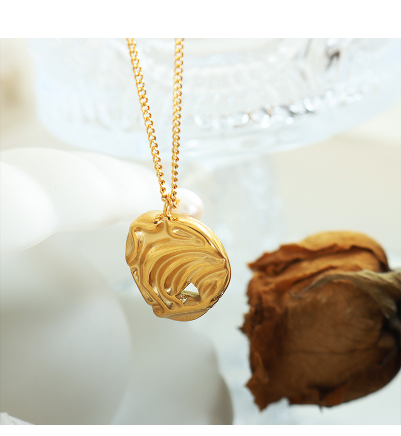 Casual Irregular Titanium Steel Pearl Plating Pendant Necklace 1 Piece