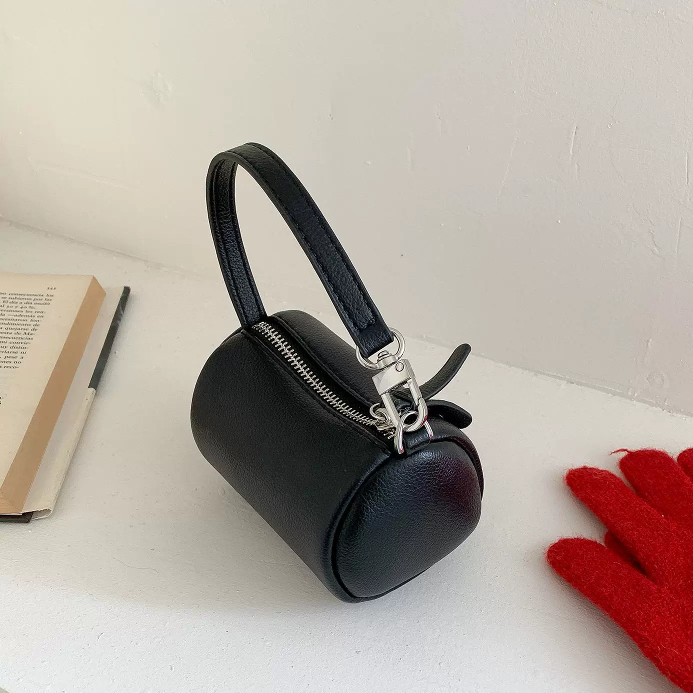 秋冬新款mini枕头包包小众豹纹圆筒手拎包高级感百搭PU皮小手提包