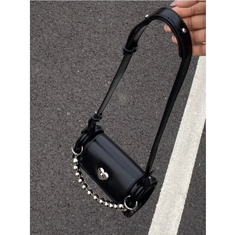 Borsa a tracolla donna con lucchetto a cuore e catena in metallo_voghion.com