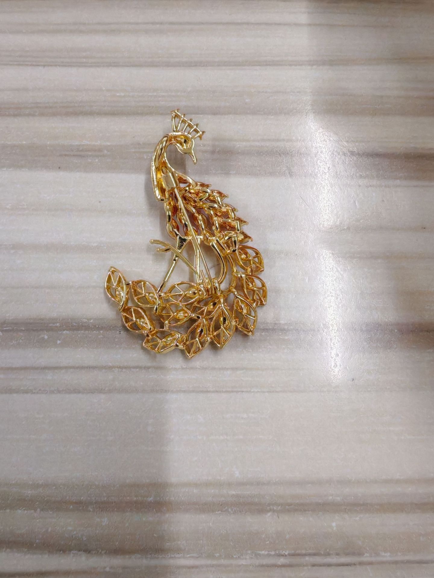 Gradient enamel peacock brooch, a sophisticated and unique accessory for women, perfect for pairing with high-end suits and formal dresses