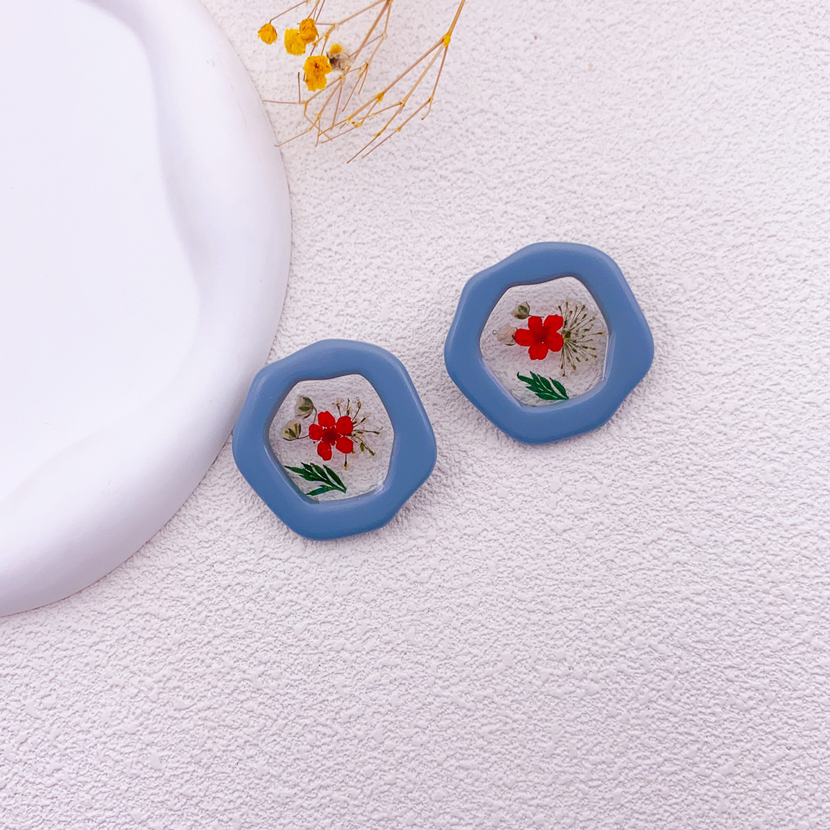 1 Pair Simple Style Flower Printing Plastic Resin Ear Studs display picture 2