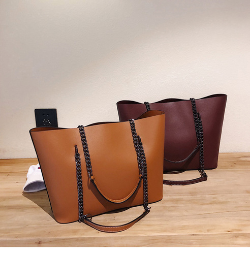Cross-border bag women's bag autumn and winter new large capacity retro tote bag high-end simple chain portable shoulder bag