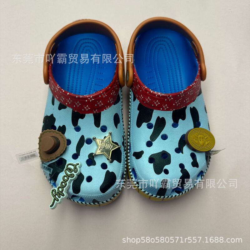 2025 Toy Story Farm Cow Cartoon Print Croc Shoes for Children and Adults New Beach Shoes Sandals 2025 Toy Story Farm Cow Cartoon Print Croc Shoes for Children and Adults New Beach Shoes Sandals