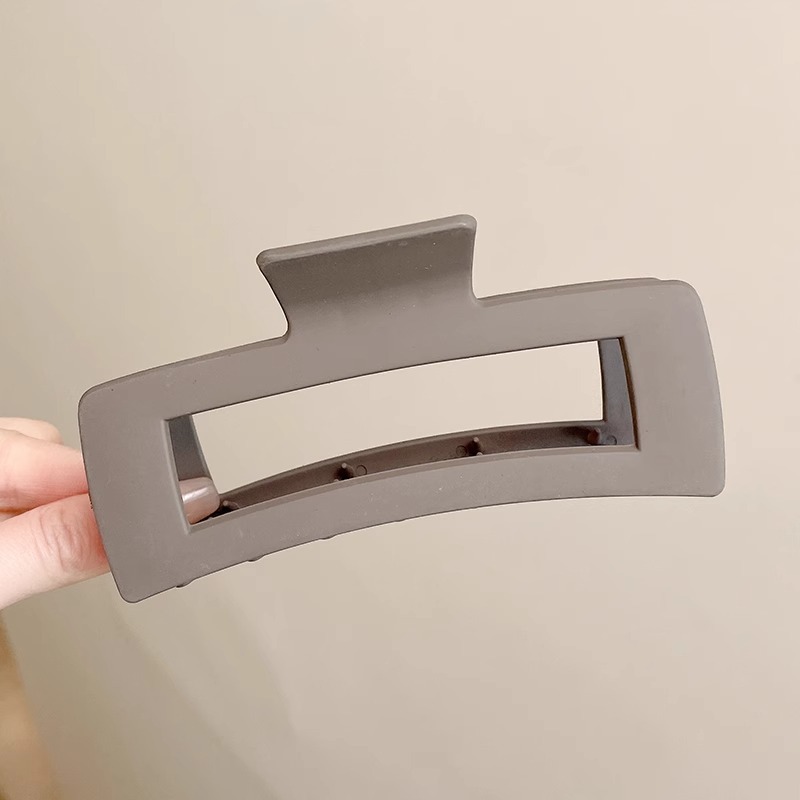 Versión coreana de letras negras, clip cuadrado grande, clip de tiburón femenino, volumen de cabello en la parte posterior de la cabeza, clip de cabello al por mayor