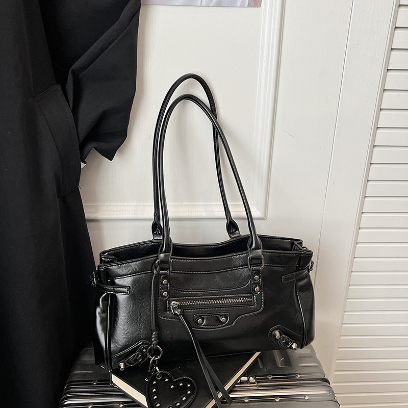 European & American Trendy Rivet Zipper Shoulder Bag - Moto Style Cool Girl Large Capacity Underarm Bag - Thumbnail 3