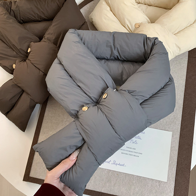 Nuevo estilo coreano de moda de color sólido cruzado plumón de cuello de invierno mujeres de alta calidad sensación universal bufandas de aire extranjero