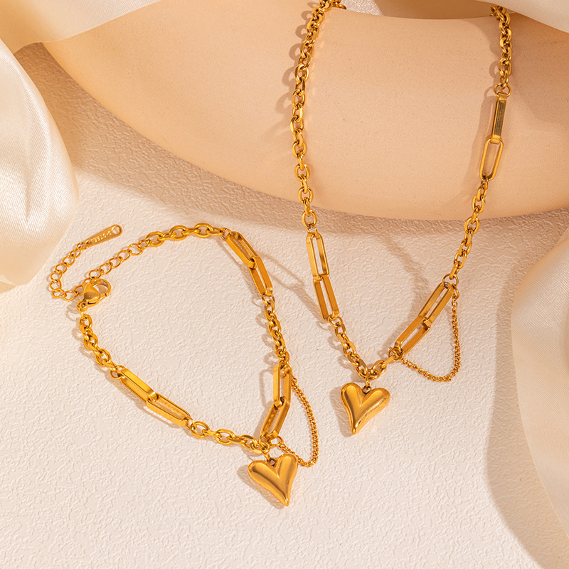 11g Weight 0.03µm Gold Plating Thickness Electroplated Gold Plating Process Golden Plated Plating Material Stone-Free Inlay Material Necklace Classification cable chain Chain Type 1 Piece Quantity Holiday, Daily Occasion 201 Stainless Steel Material Animal, Heart Shape, Butterfly Pattern Women's Gender Sweet Style Plating Craft Titanium Steel Chain Heart Shape Bracelets Necklace 8