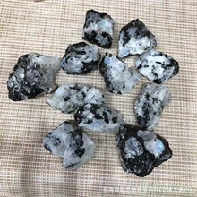 �S�����l��Ȼ�ڰ��¹�ʯԭʯ���¹���ʯ��޹�U��ʯ���^�b[��