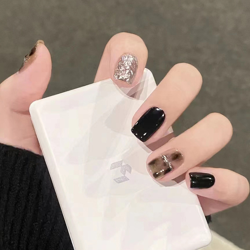 Smudged Black Sweet and Cool Sexy Manicure Silver Glitter Powder Cool and Sassy Classical Classy ins Style Wearable Nails Smudged Black Sweet and Cool Sexy Manicure Silver Glitter Powder Cool and Sassy Classical Classy ins Style Wearable Nails