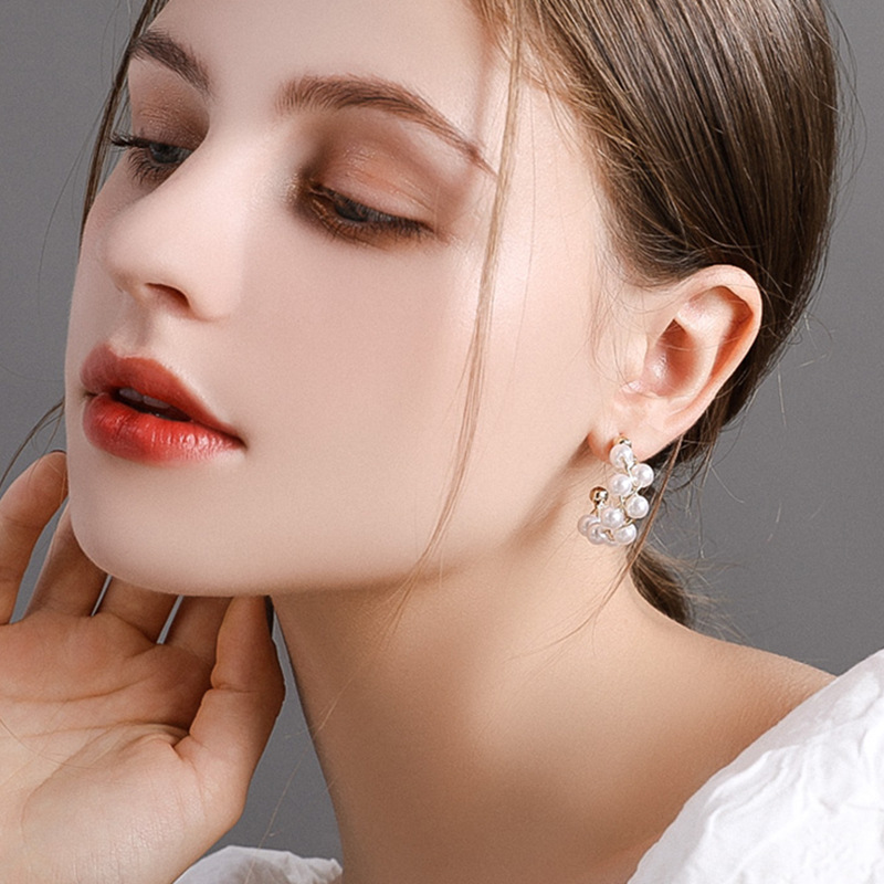 法式时尚珍珠耳饰 网红气质女韩国耳钉 2021年新款潮925银针耳环