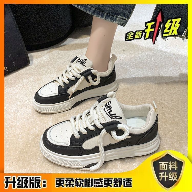 Nuevo estilo coreano zapatos blancos de suela gruesa zapatos de mesa de comercio exterior de todos los partidos para mujeres Zapatos de pan de nicho de moda nacional de estilo preppy 2023