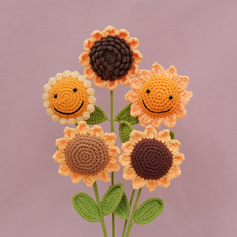 Terminado cara sonriente girasol tejido a mano flor eterna ramo artificial Día del Maestro Día del Niño regalo puesto en el mercado nocturno