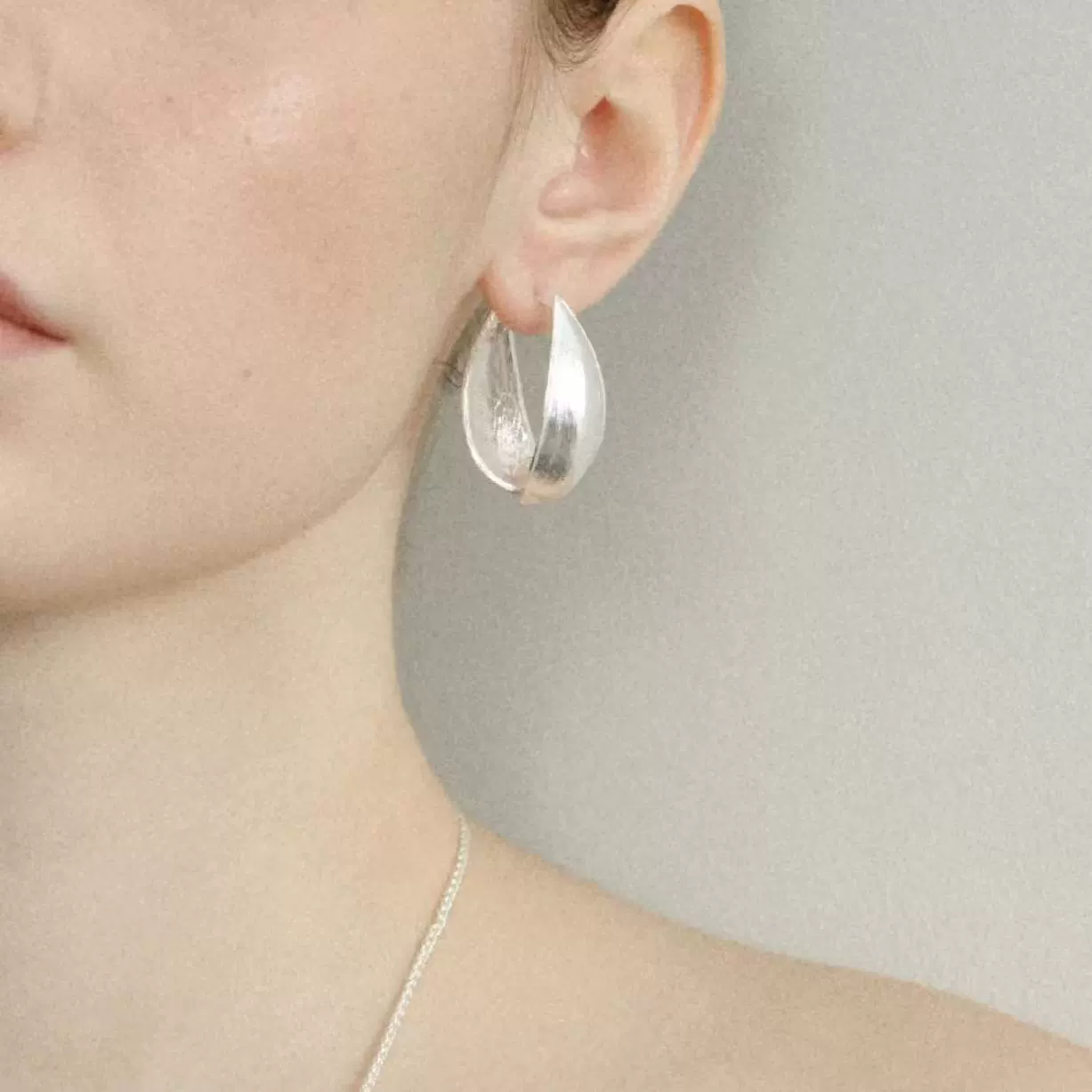 Double-sided universal earrings
