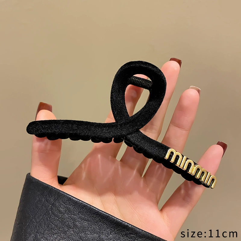 Заколки-грызки Hairgrip, коллекция черный матовый, assorted большие размеры (акула, квадрат, полукруг) 2024