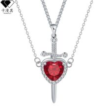 卡漫其 欧美时尚创意一箭穿心吊坠情侣颈链铜镶锆爱心匕首套装