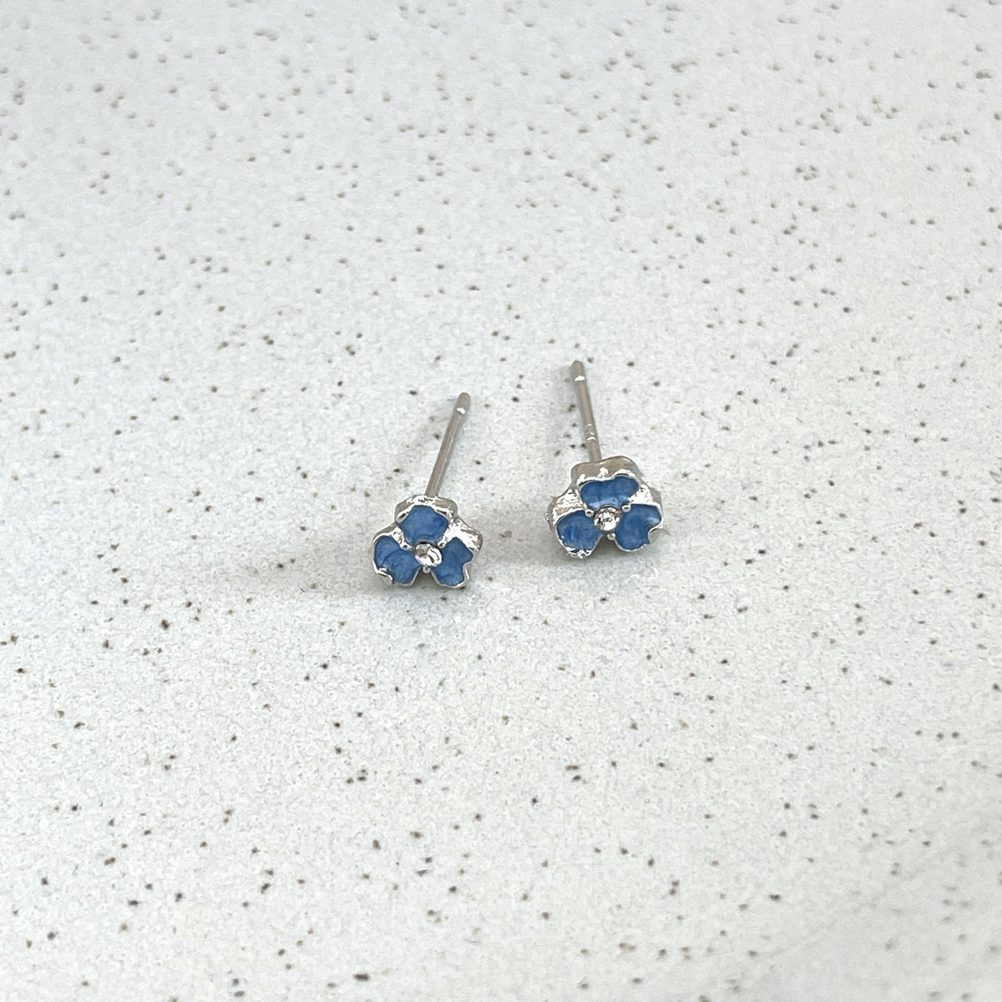 Pendientes de aleación coreanos Pendientes largos de alta calidad de perlas Pendientes de puesto al por mayor transfronterizo Pendientes exagerados de lujo ligero Mujeres