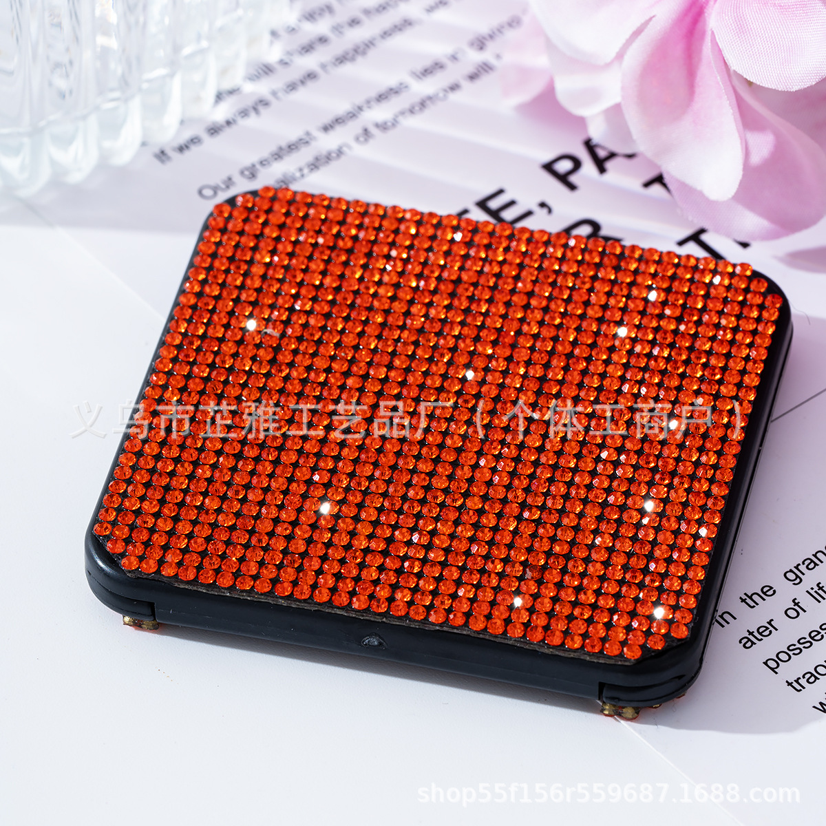 Espejo de maquillaje portátil de moda con incrustaciones de diamantes de imitación Espejo de maquillaje Regalo Espejo cuadrado plegable portátil Espejo plegable de doble cara de mano lote