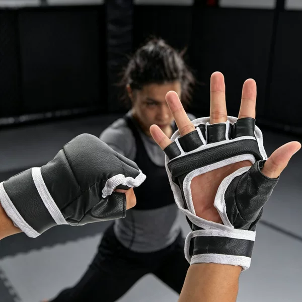 Half-finger gloves with breathable palms, Taekwondo five-finger PU gloves for punching bags, split-finger half-finger gloves with wrist protection