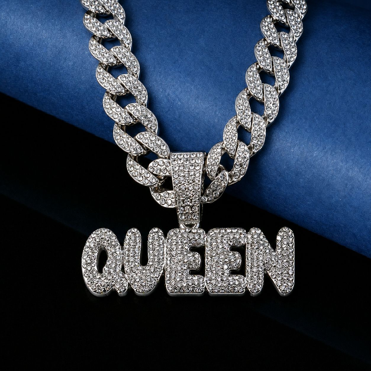 Lengua letra de diamante KING colgante collar cubano collar de estilo de moda personalidad collar redondo accesorios de hombre al por mayor