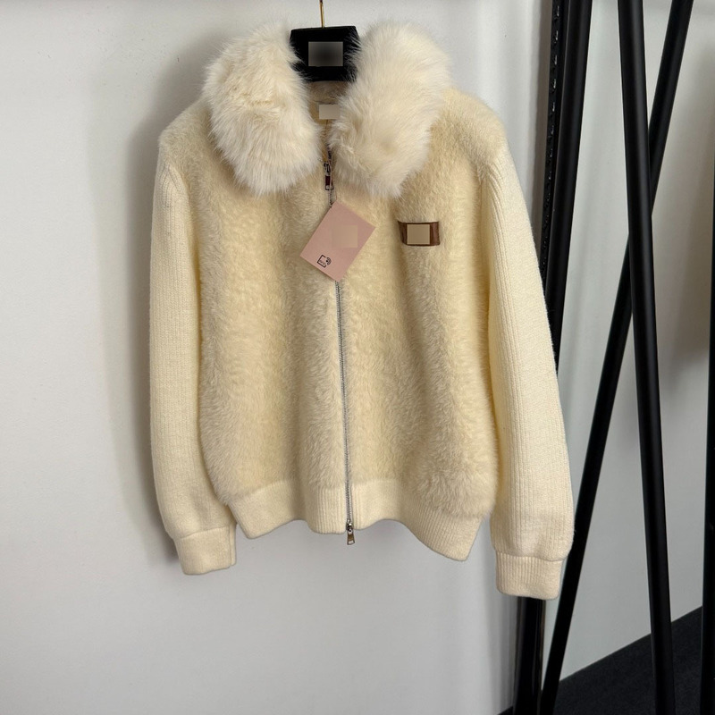 25 New Logo Embroidered Leather Label Detachable Fur Collar Sweet Casual Long-Sleeved Knitted Cardigan Zipper Jacket Shirt