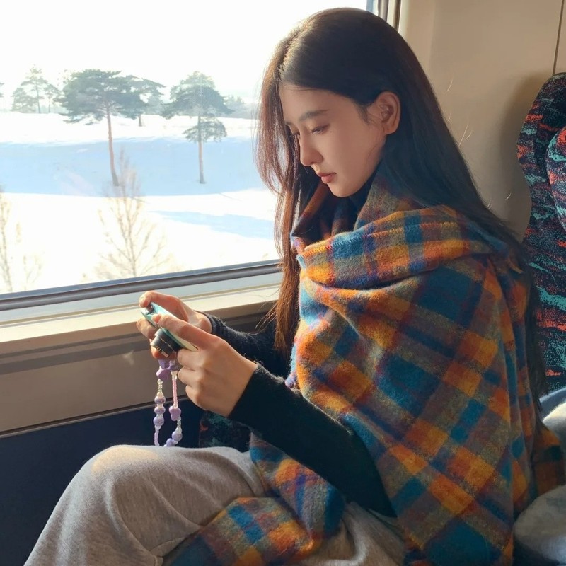 日系仿羊绒格纹围巾女韩版秋冬学生百搭长款围脖保暖披肩两用休闲|undefined