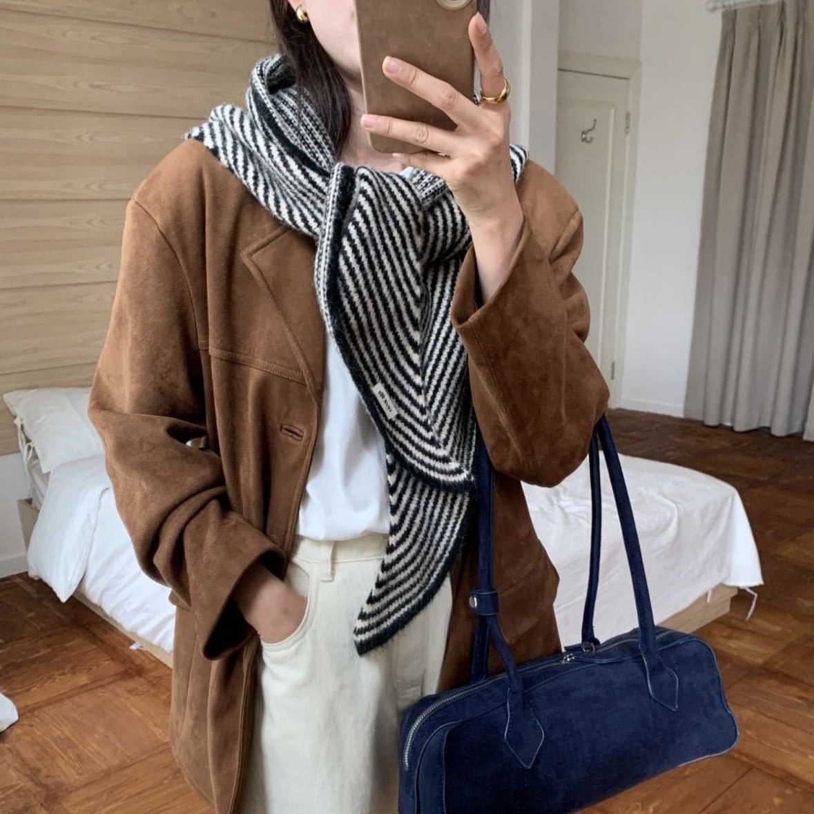 Korean Fashionable Wool-Blend Triangle Shawl for Women, Autumn and Winter Striped Warm Clothing Paired with Knitted Shawl Scarf, Cross-Border