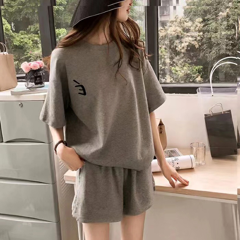 Women's Sports Suit Summer New Korean Style Trendy Large Size Chubby Girls Casual Loose Short-sleeved Two-piece Shorts for Women Women's Sports Suit Summer New Korean Style Trendy Large Size Chubby Girls Casual Loose Short-sleeved Two-piece Shorts for Women