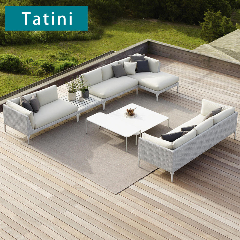 Conjunto de sofás para exteriores, muebles de esquina para patio o balcón, sofá de ratán para terraza de villa o solárium.