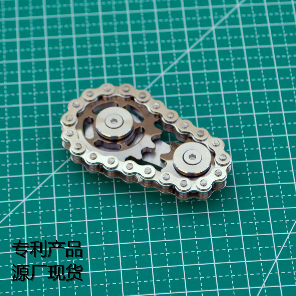 New seven-color EDC gear chain fingertip gyro sprocket flywheel fingertip decompression toys wholesale