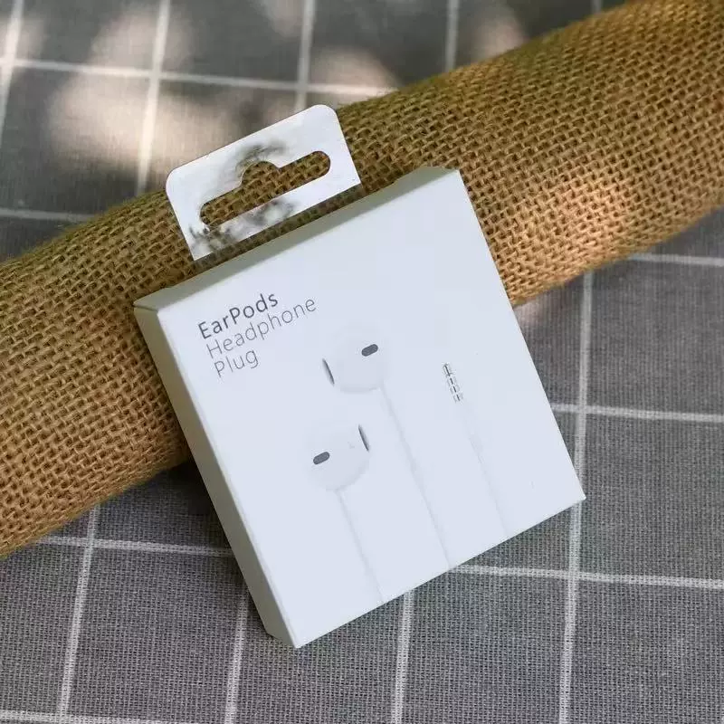Earphones (Apple, Huawei compatible) — Bluetooth & wired, 3.5 mm / Type‑C options, wire control
