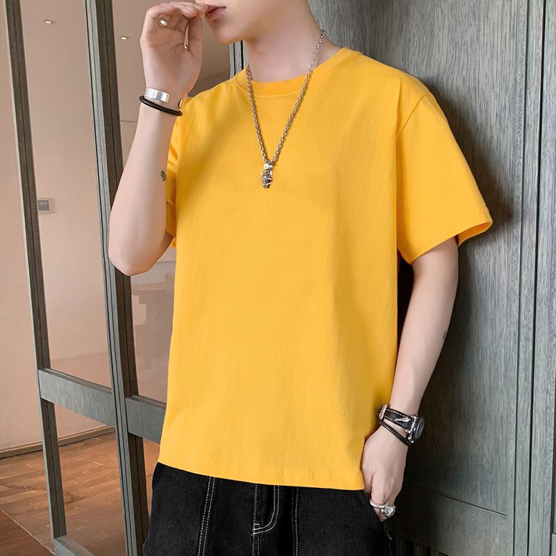 Camiseta ajustada de estilo coreano, elegante camiseta de manga corta con cuello redondo de estilo japonés para hombre, top versátil y moderno, marca de moda casual.