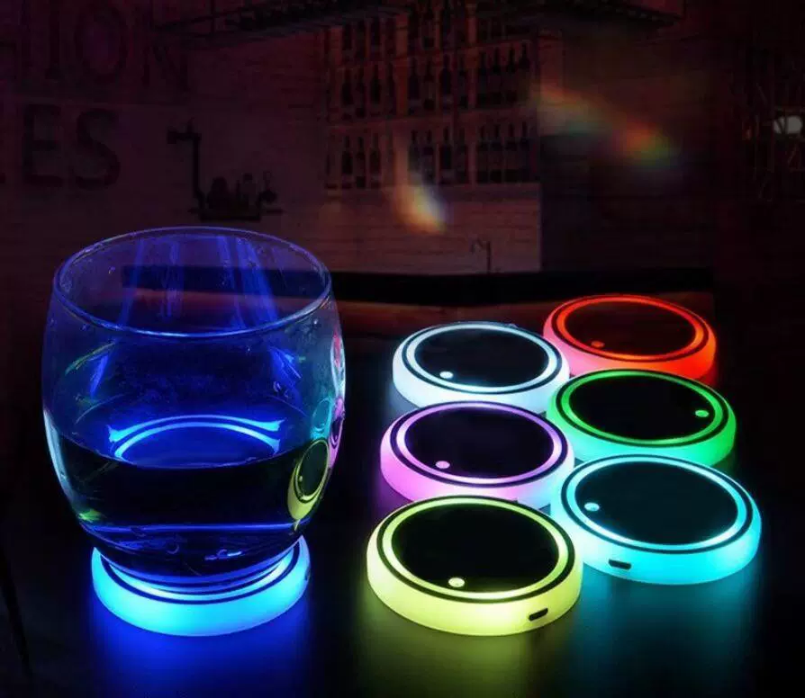 Автомобильный светоизлучающий коврик для чашки с водой нескользящий коврик для дверного слота красочная Индукционная лампа модификация интерьера светодиодный светоизлучающий коврик для чашки с водой