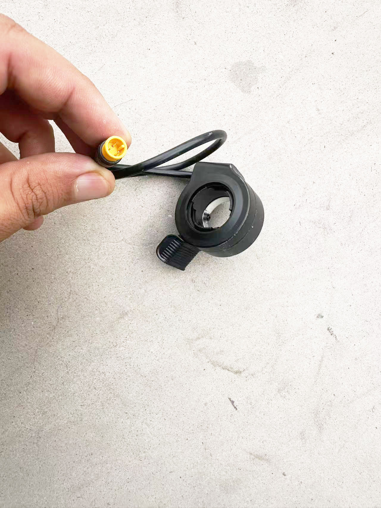 Electric Lithium Battery Scooter Thumb Throttle, Waterproof Plug-In Speed Control Throttle, Universal Left/Right Modification Parts
