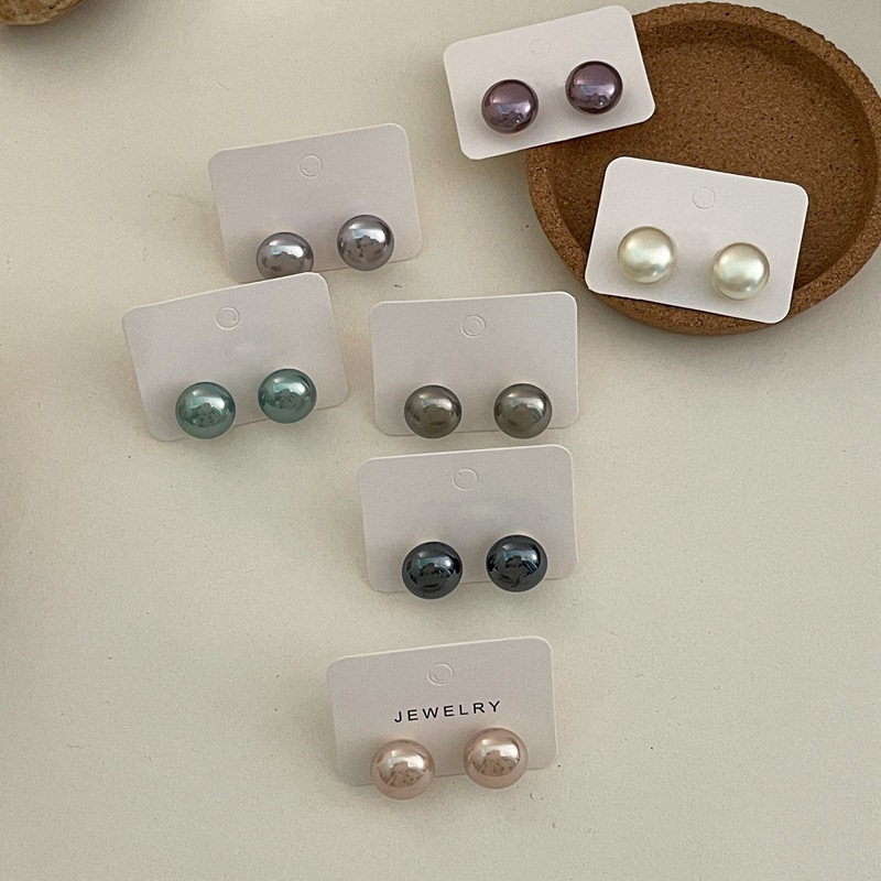 Fashion Geometric Pearl Pearl Pearl Earrings Ear Studs display picture 14