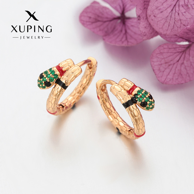 Xuping incrustado de color gemas artificiales goteo de aceite retrógrado orejas de aleación de cobre chapado 18k nicho Zodiac orellas de serpiente