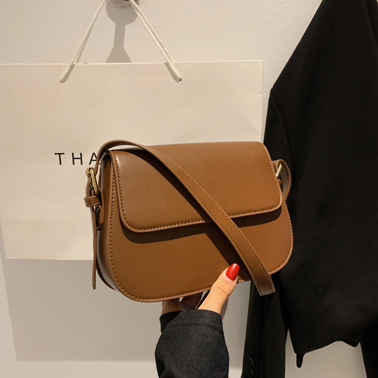 2026 Nuova borsa a tracolla da donna semplice, versatile e casual, alla moda, vendita all'ingrosso dal produttore_voghion.com
