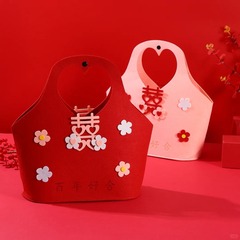 ブライズメイドの記念品 フェルト製ハンドバッグ 高級感のある赤いチューリップと「喜」の文字入り 結婚式のお菓子袋 フェルトバッグ ギフト