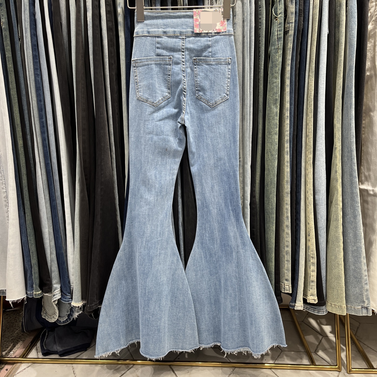Femmes Du Quotidien Vêtement De Rue Couleur Unie Toute La Longueur Pantalon Évasé Jeans display picture 14