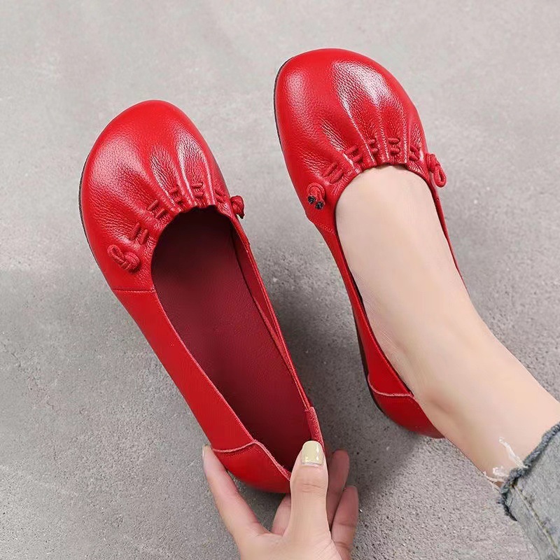 2026 primavera y verano nuevos zapatos de cuero suave de madres con base de tendón suave antideslizante nuevos zapatos de cuero plano poco profundos
