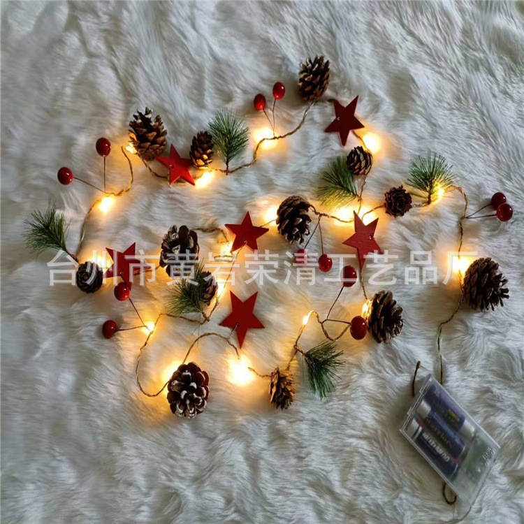 LED Pino cono luz cadena pequeña Morera fruta tirar bandera Navidad Pino cono cadena luz Pino aguja campana alambre cobre luz Nuevo cono de pino Luz