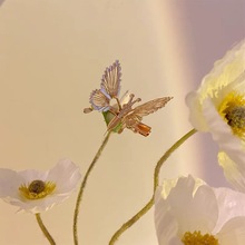 会动的蝴蝶发夹夏季女弹簧扑棱蛾子发饰发卡侧边顶夹刘海夹子头饰